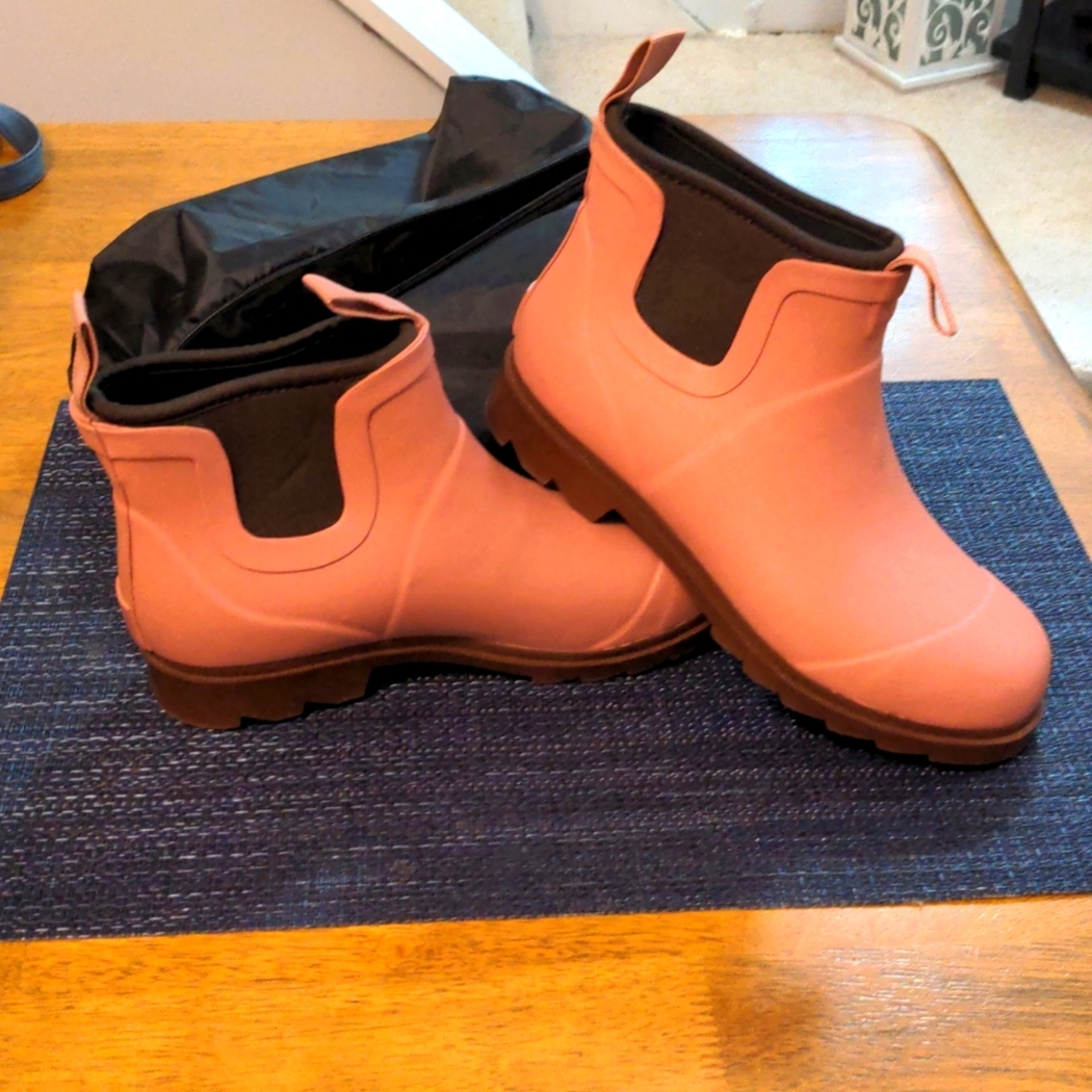 Women's Chelsea Rain Ankle Boots - Pink